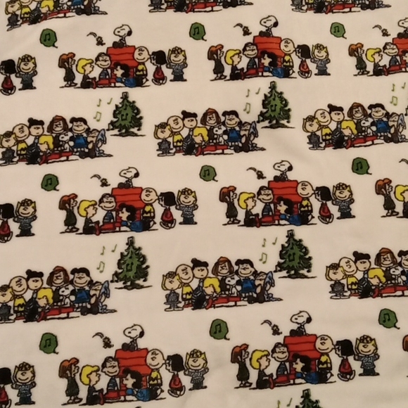 Peanuts Other - Berkshire Peanuts Christmas blanket 71x52